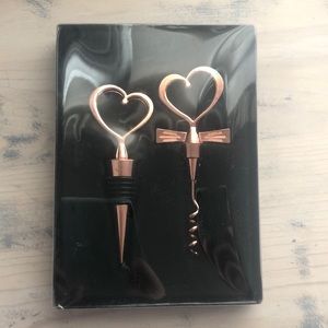 Adorable wine stoppers !! Brand new never used